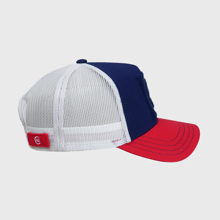 C42 Trucker Cap Blau Rot Weiss mit Patch MOTH (Blind Pack)